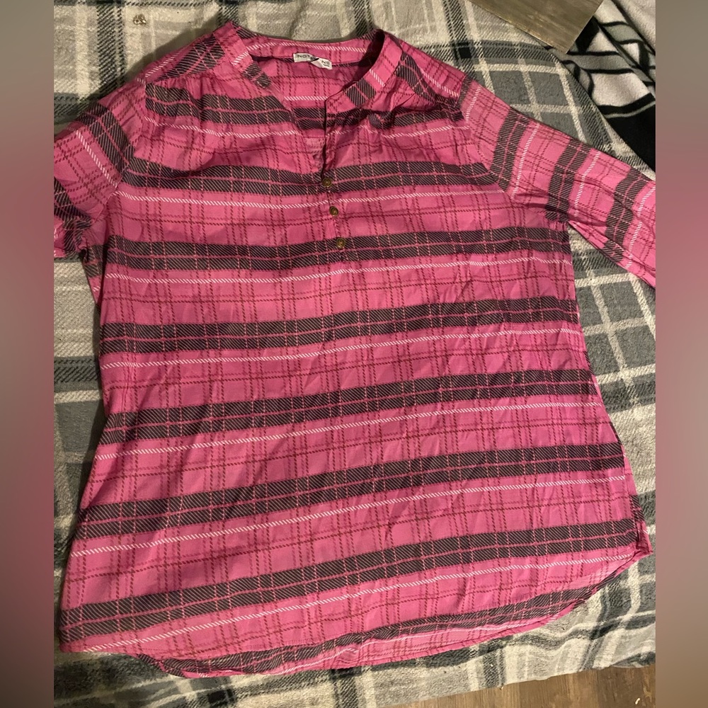 Plaid pink blouse💖